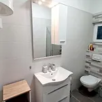 Tonka Apartment *